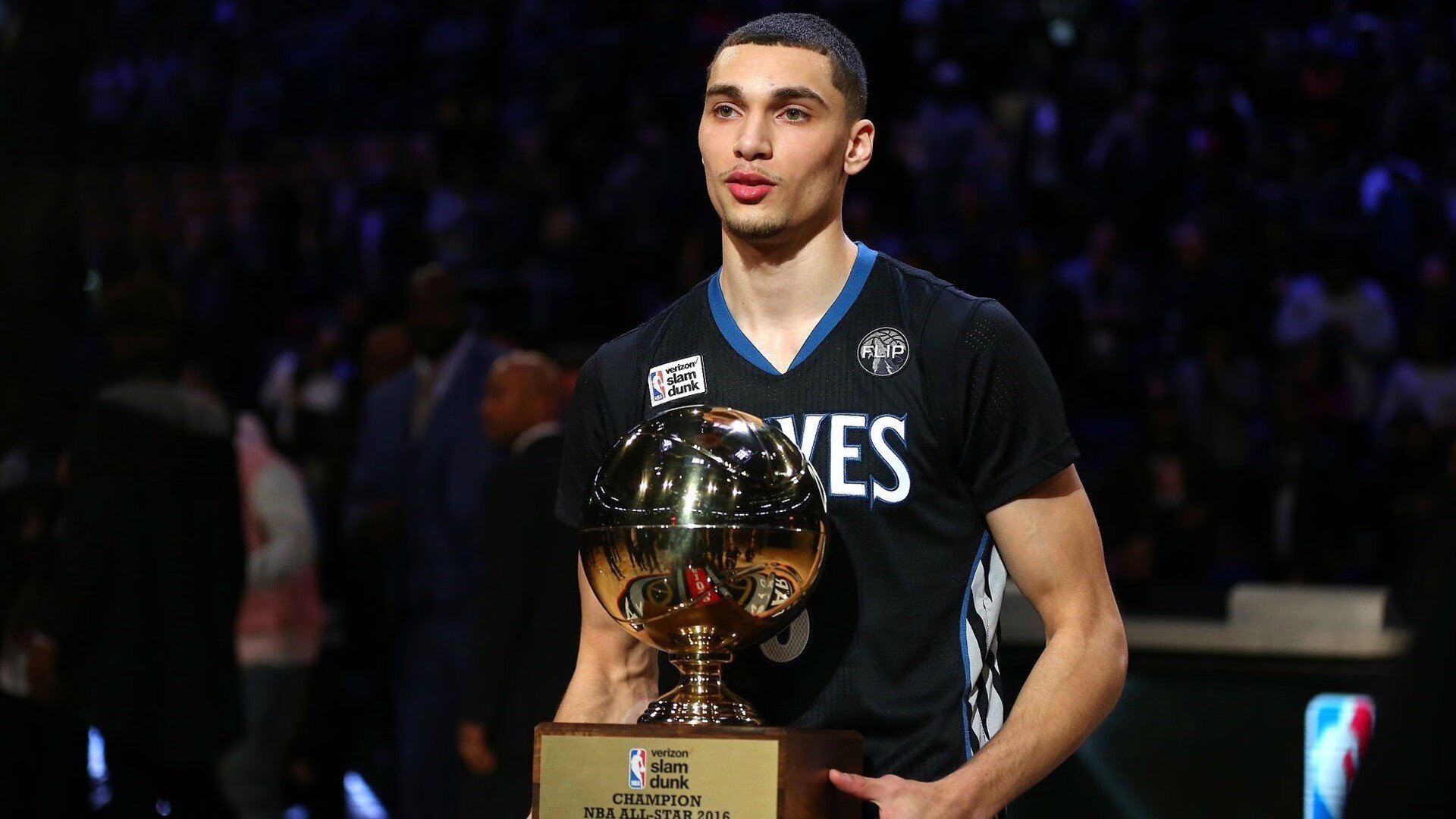 史上最激动人心“冠军对决”现场盛况,冠军精彩